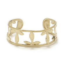 Pinnate Cuff